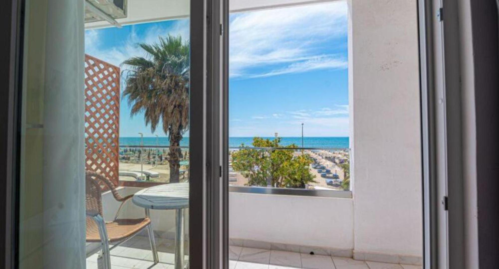 Hotel Besani Durrës Buitenkant foto