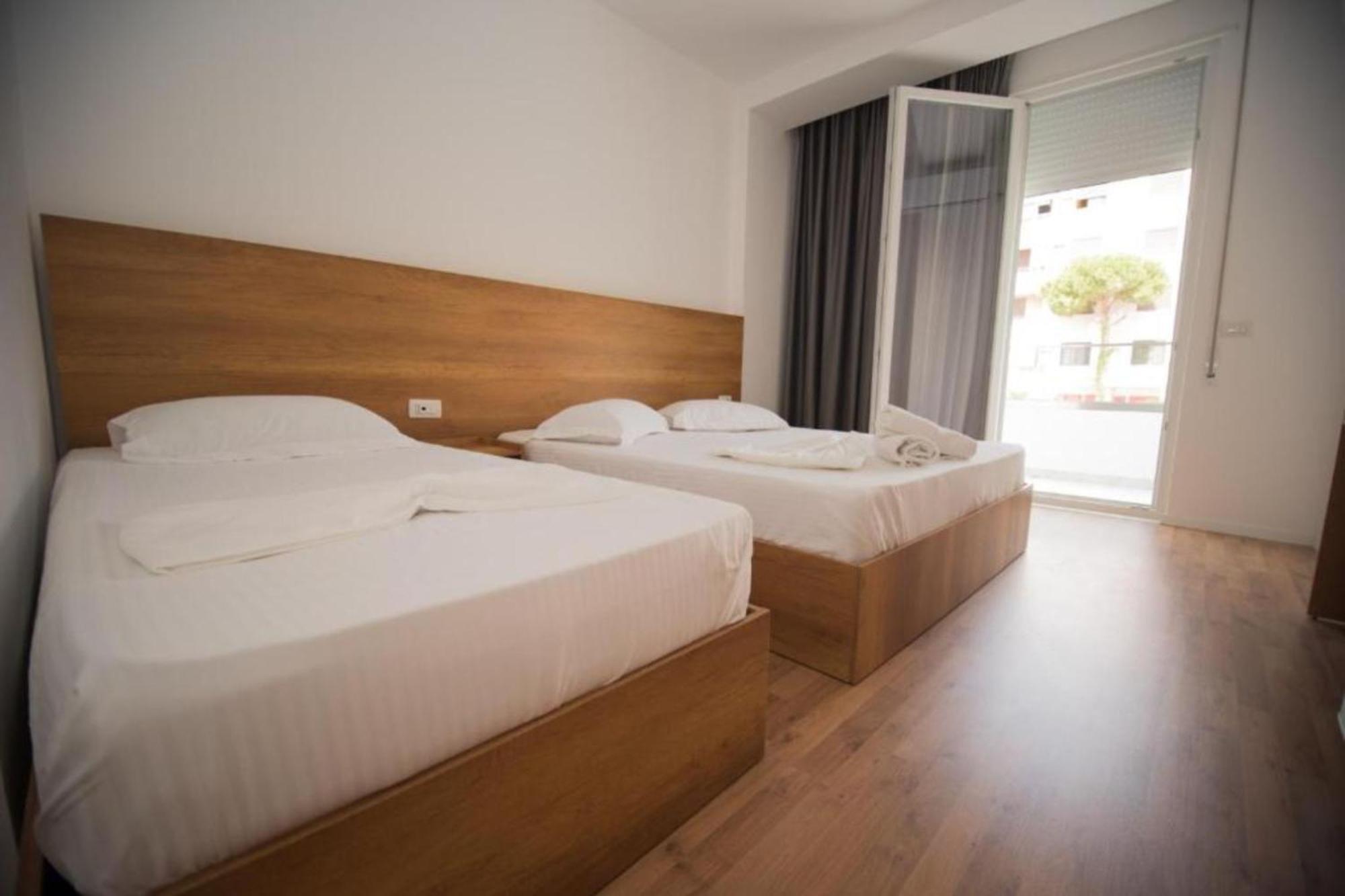 Hotel Besani Durrës Buitenkant foto