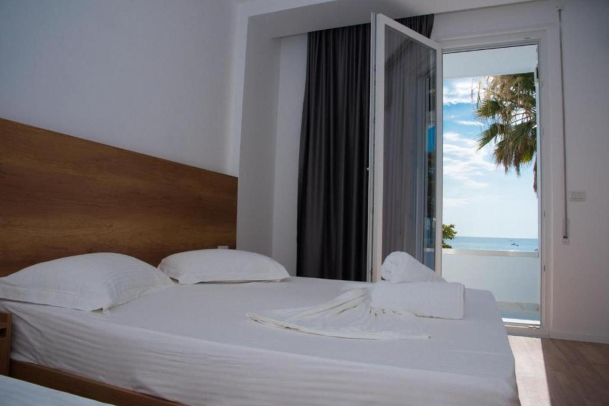 Hotel Besani Durrës Buitenkant foto